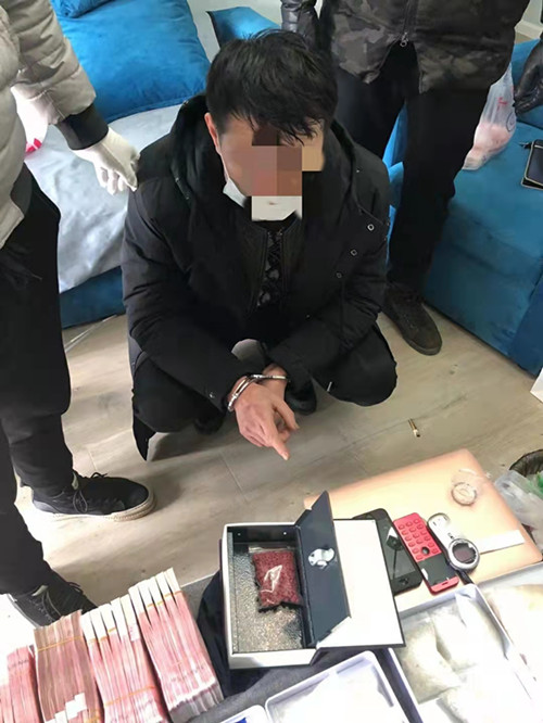 六六1.jpg