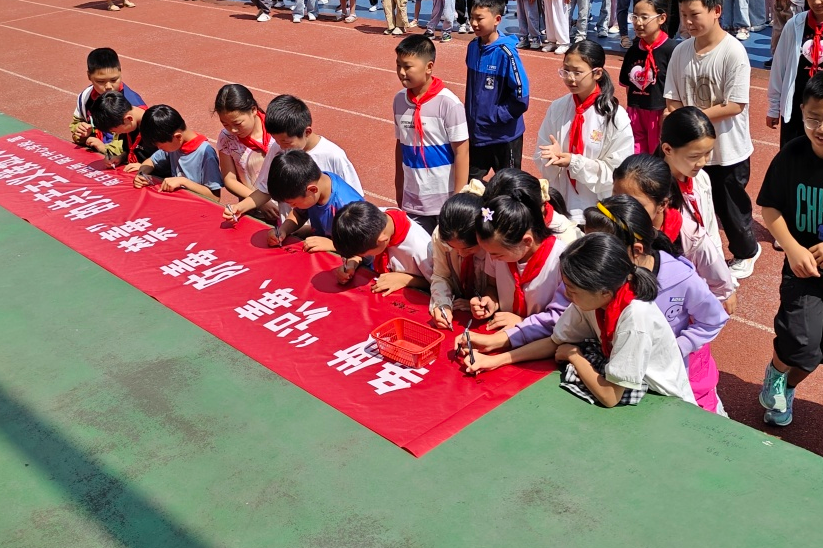743d5b27ed10027900e77ff55cc2415f.png