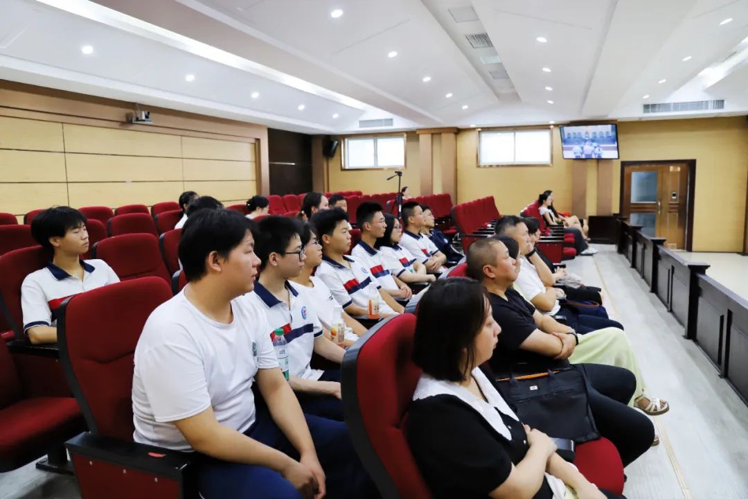 fbe017c0817fb79dfa28ca9d4ffc4b21.jpg
